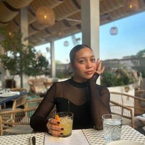 Meet your Posher, Courtney